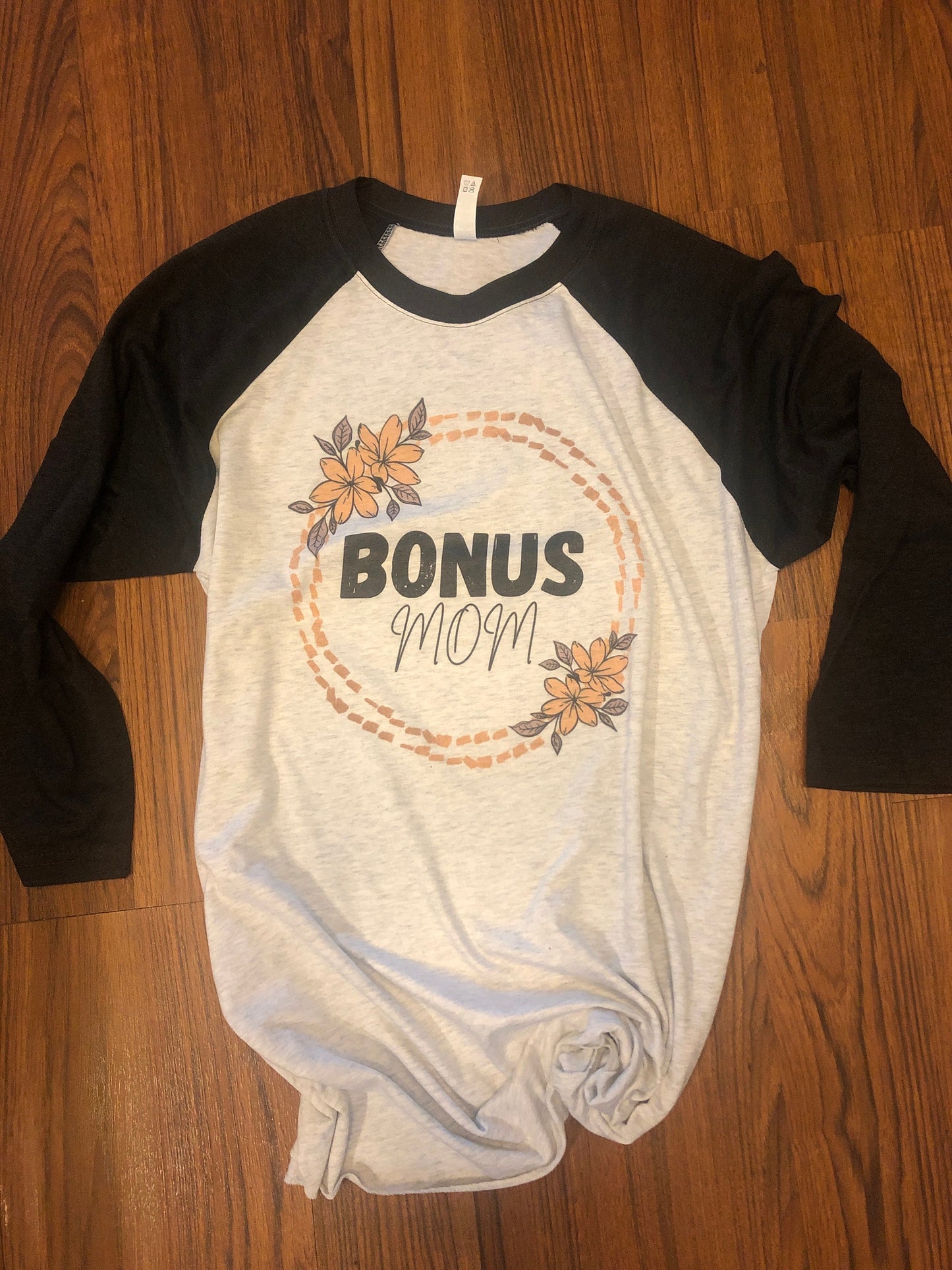Bonus Mom Shirt - Liv's Boutique