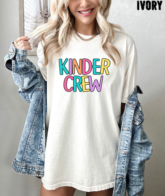Kinder Crew graphic tee